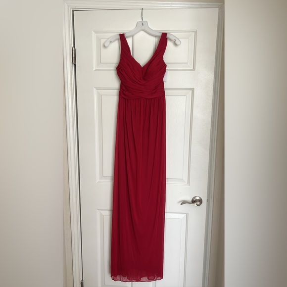 Formal Dress - Picture 4 of 6
